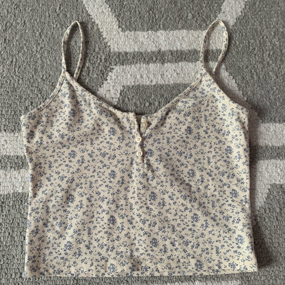 Brandy Melville Tops - brandy melville tiffany tank